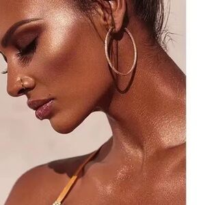 Bad Bunny Fairy Powder, Body Brightens Makeup